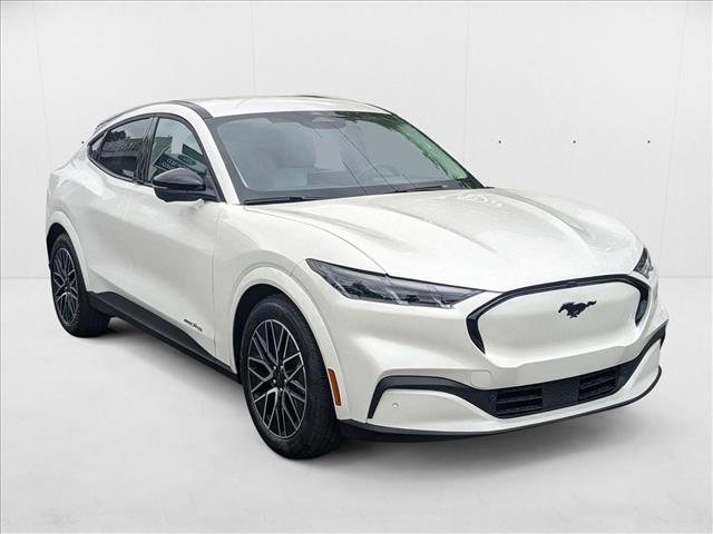 2025 Ford Mustang Mach-E Premium photo 4