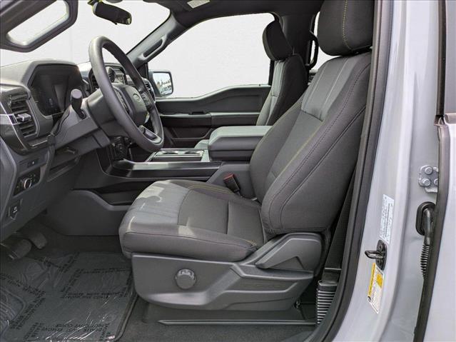 2025 Ford F-150 STX photo 4