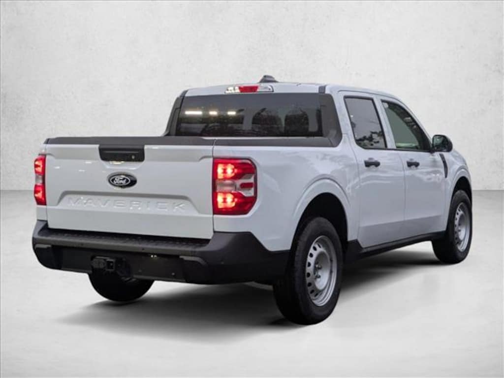 New 2025 Ford Maverick XL Truck SuperCrew