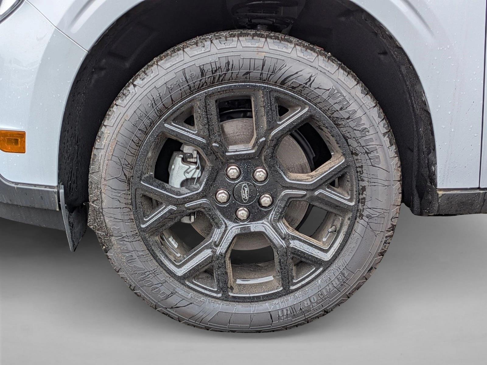 2025 Ford Maverick XLT - Photo 10