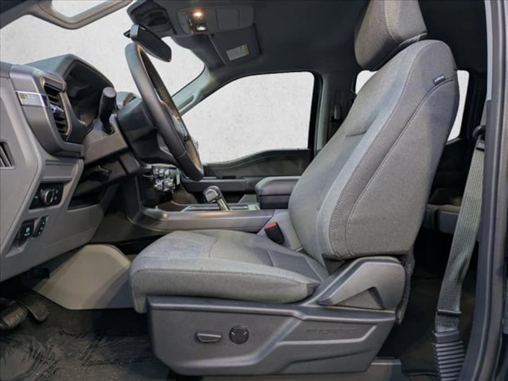 New 2025 Ford F-150 Lightning XLT Truck SuperCrew Cab