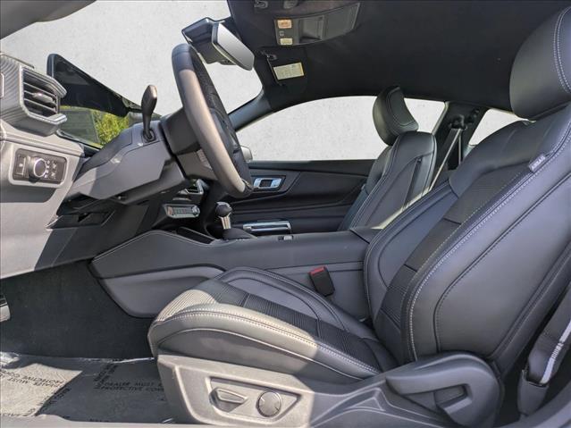 2025 Ford Mustang EcoBoost Premium photo 4