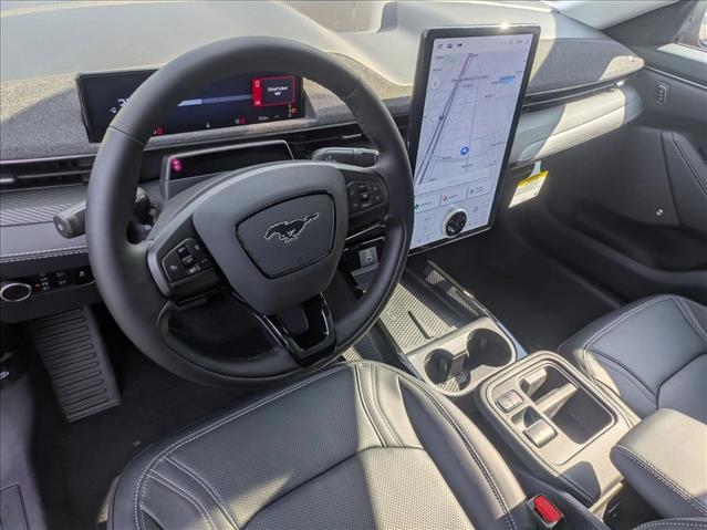 2025 Ford Mustang Mach-E Premium photo 3