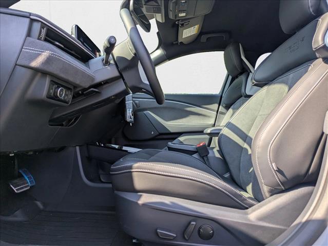 2025 Ford Mustang Mach-E GT photo 4