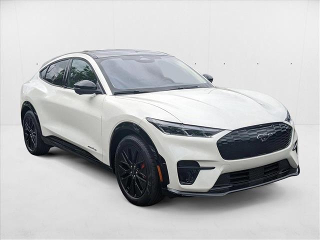 2025 Ford Mustang Mach-E Premium photo 4