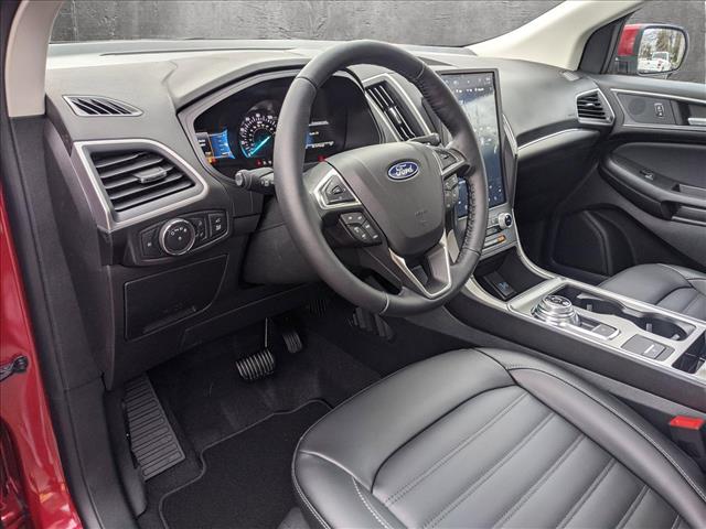 2022 Ford Edge SEL photo 2