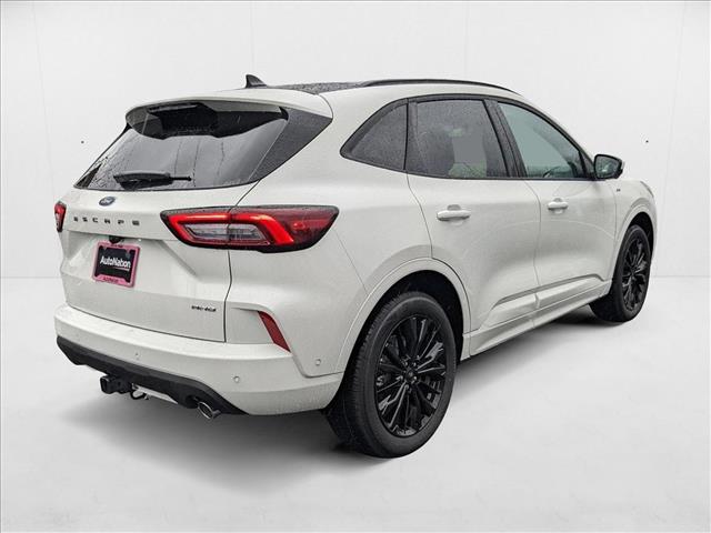 2024 Ford Escape ST-Line Elite photo 2
