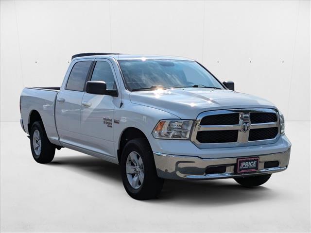 2020 Ram 1500 Classic SLT photo 3