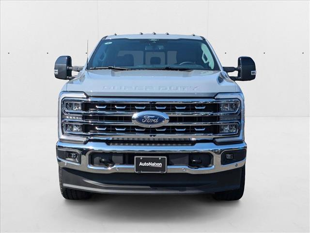 2025 Ford F-350 Lariat photo 4