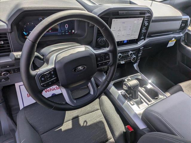 2025 Ford F-150 XLT photo 3
