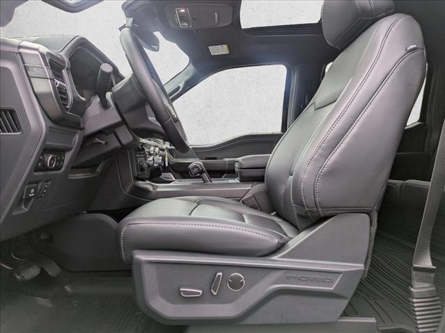 2025 Ford F-150 Lariat photo 4