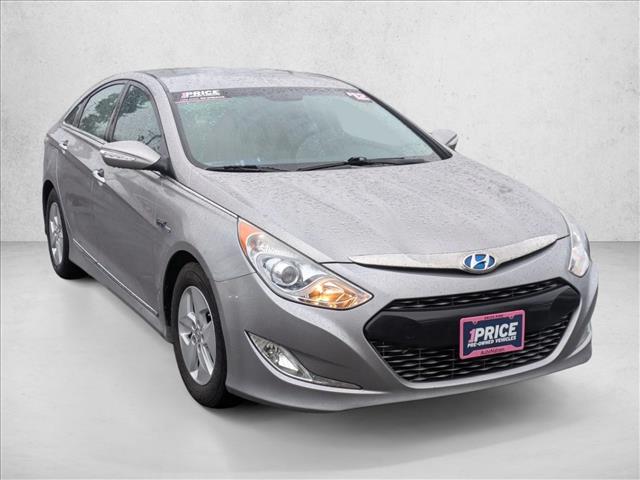 2012 Hyundai Sonata Hybrid photo 2
