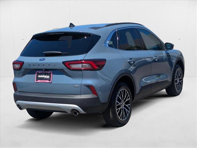 2025 Ford Escape photo 2