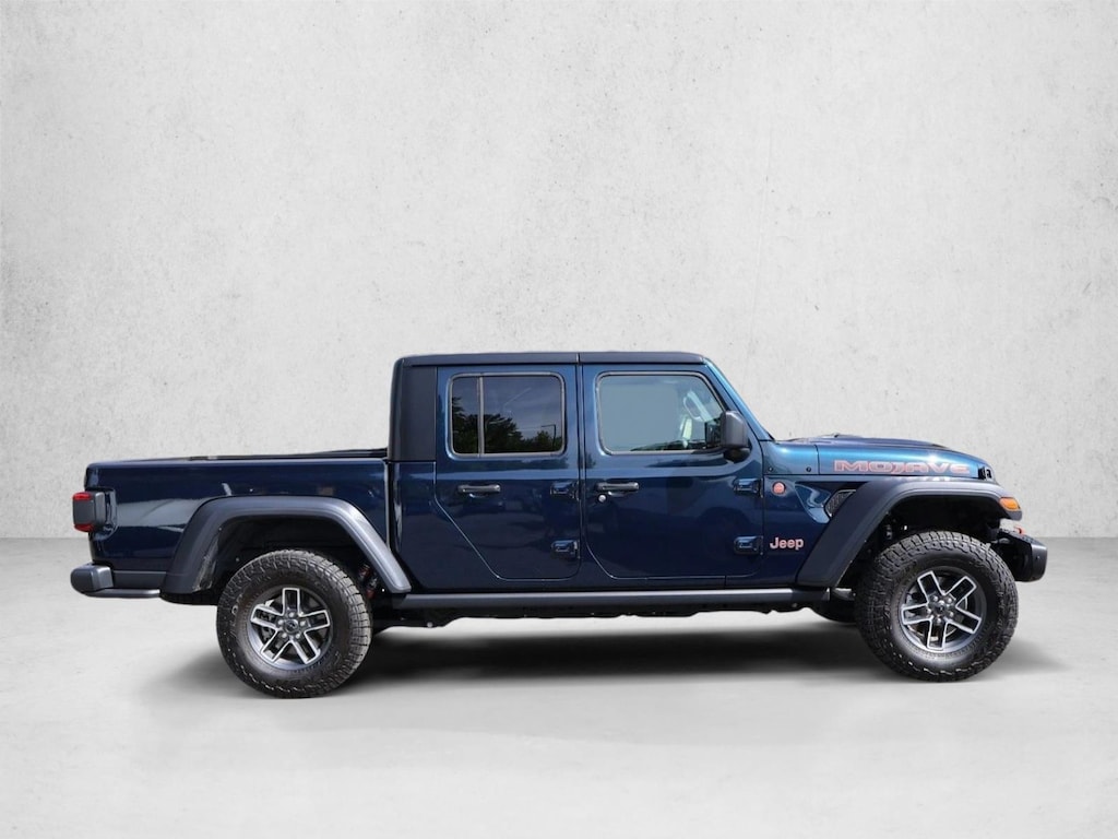 Used 2025 Jeep Gladiator Mojave Truck Crew Cab