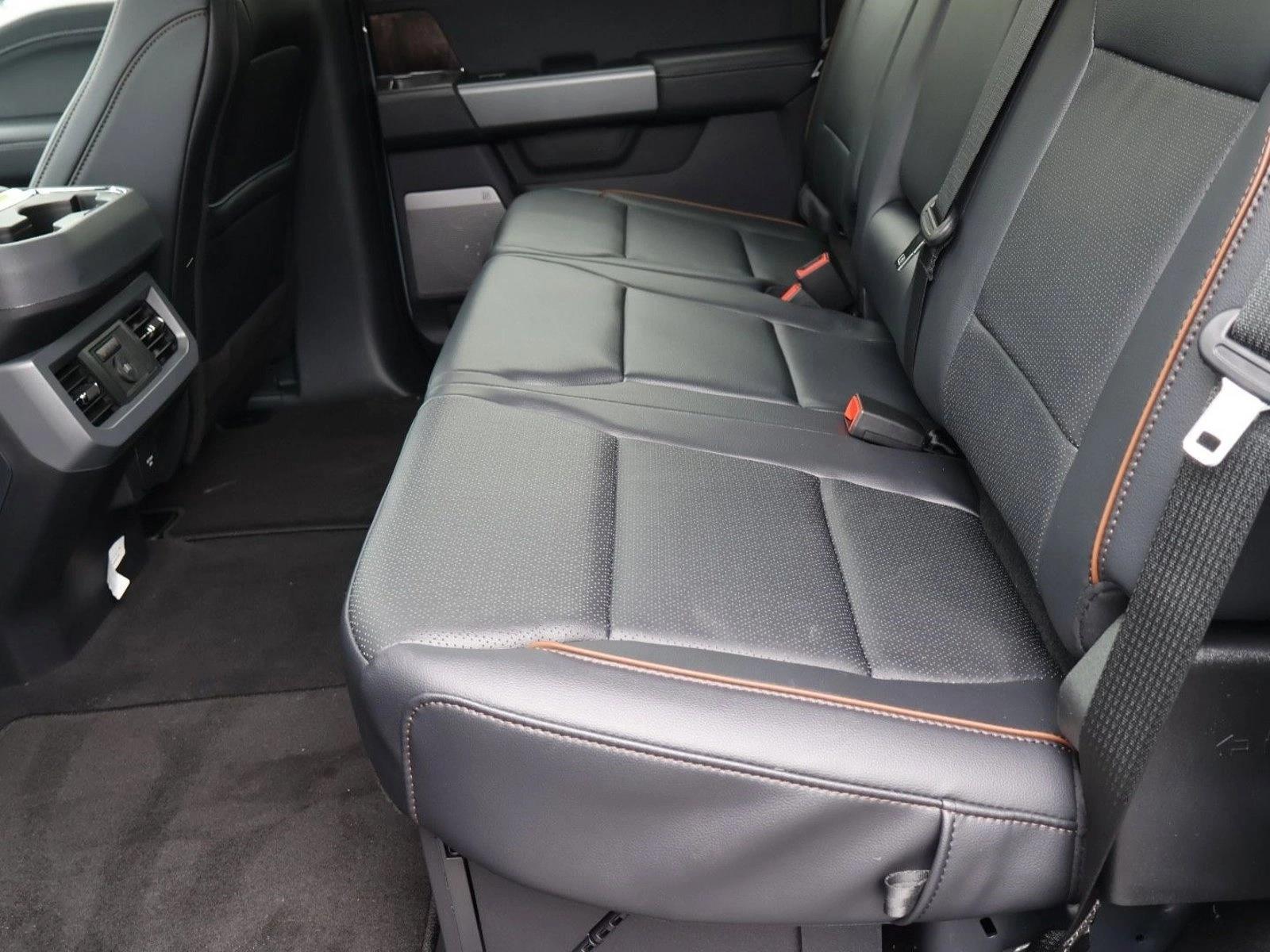 2025 Ford F-350 Super Duty Lariat - Photo 17