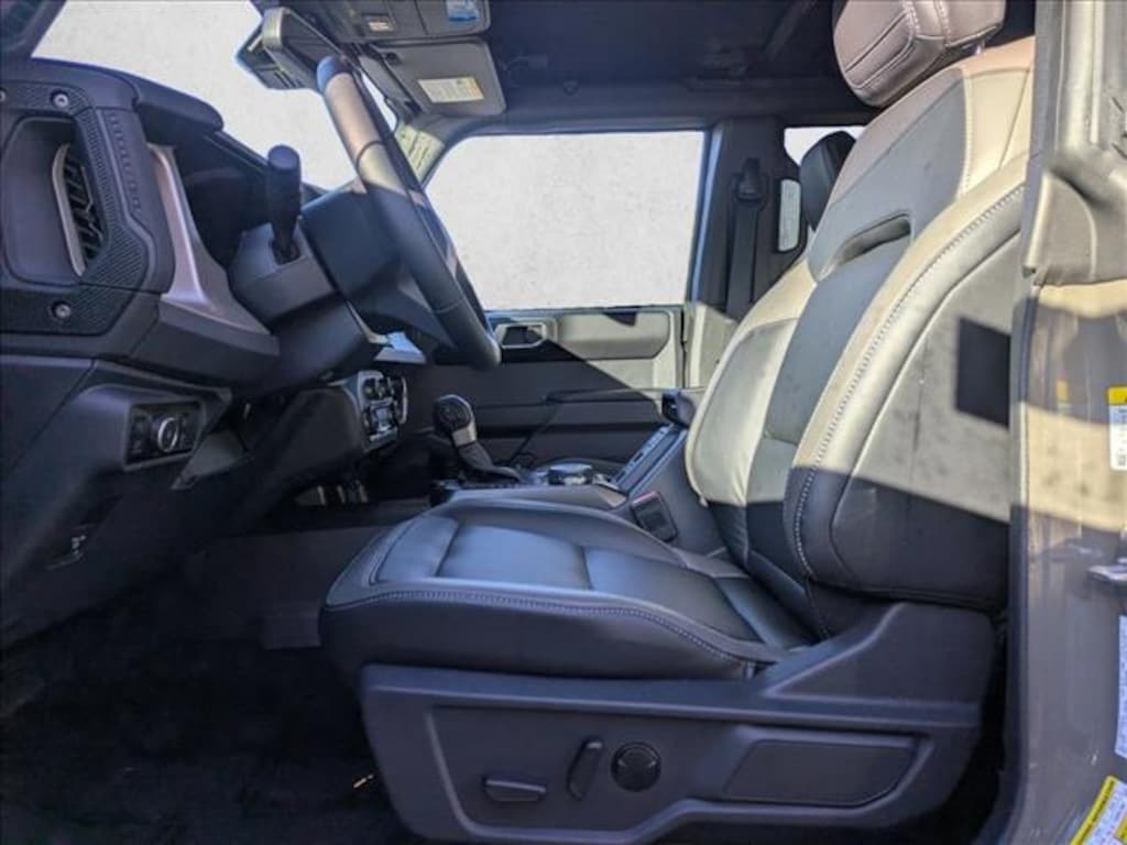 New 2025 Ford Bronco Outer Banks SUV