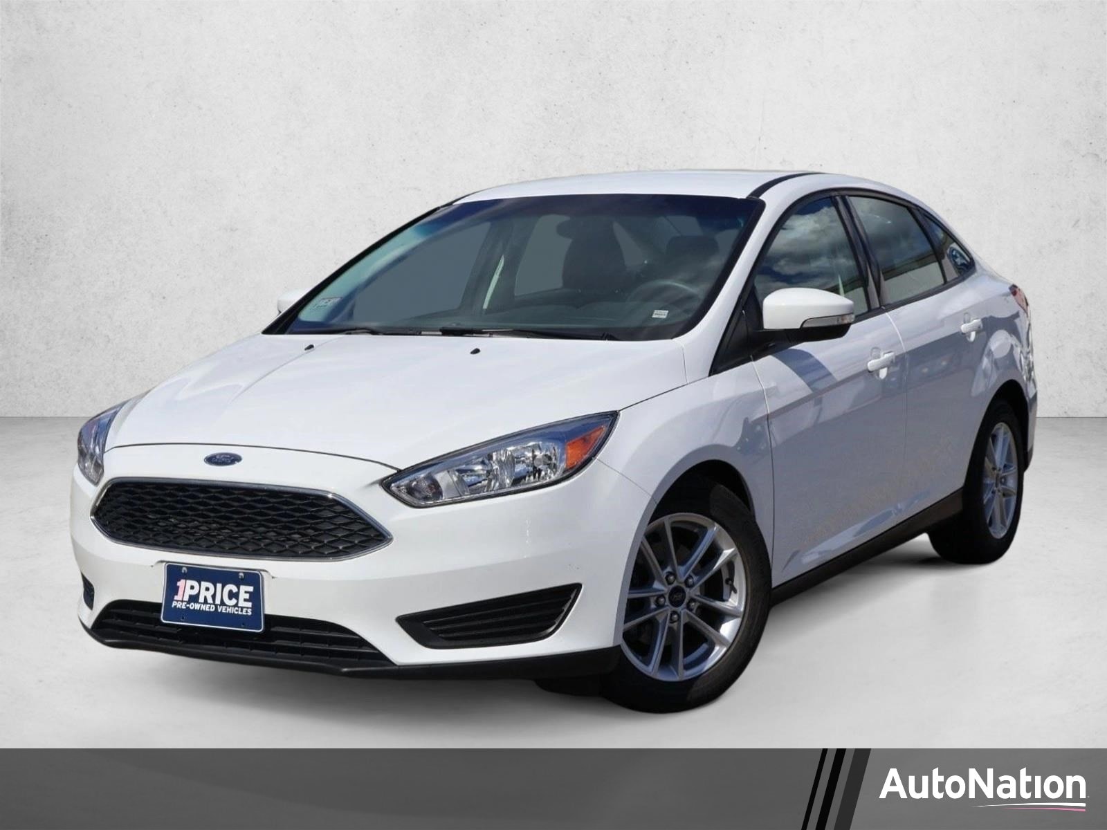 2015 Ford Focus Sedan SE's photo