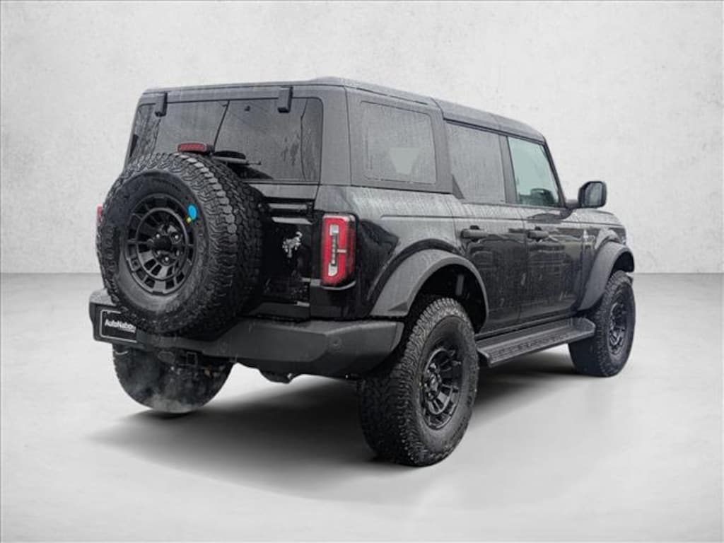 New 2026 Ford Bronco Outer Banks SUV