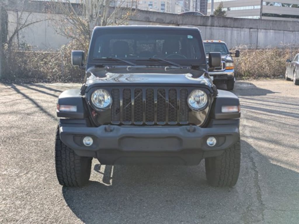 Used 2020 Jeep Gladiator Sport S Truck Crew Cab