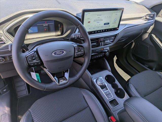 2025 Ford Escape photo 3