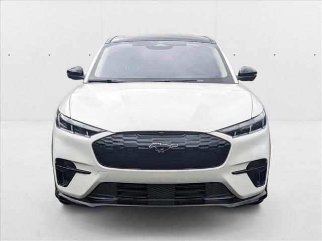 2025 Ford Mustang Mach-E Premium photo 3