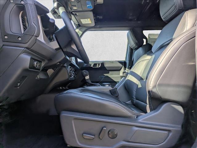 2025 Ford Bronco Outer Banks photo 4