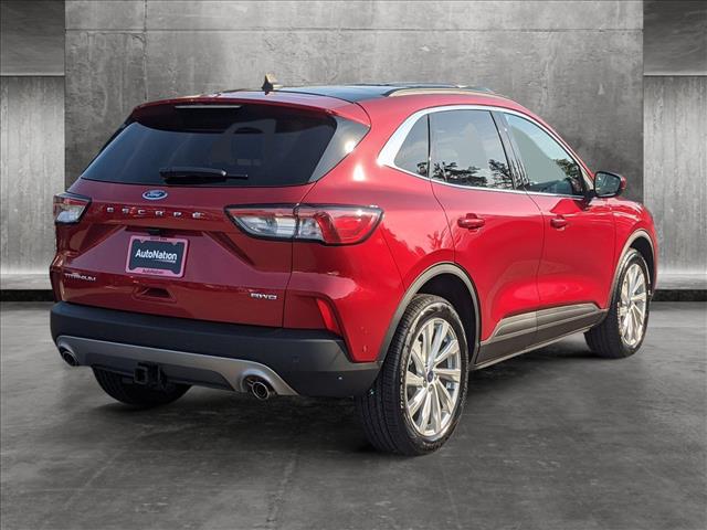 2022 Ford Escape Titanium photo 2