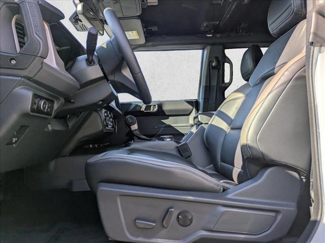 2025 Ford Bronco Outer Banks photo 4