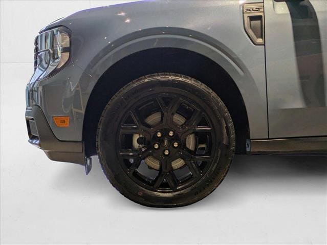 2025 Ford Maverick XLT - Photo 10
