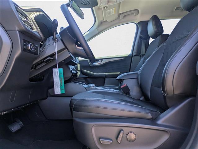 2025 Ford Escape photo 4