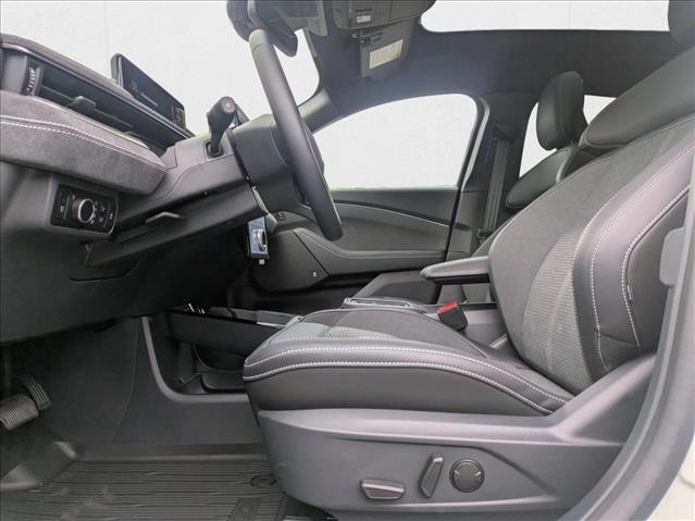 2025 Ford Mustang Mach-E GT photo 4