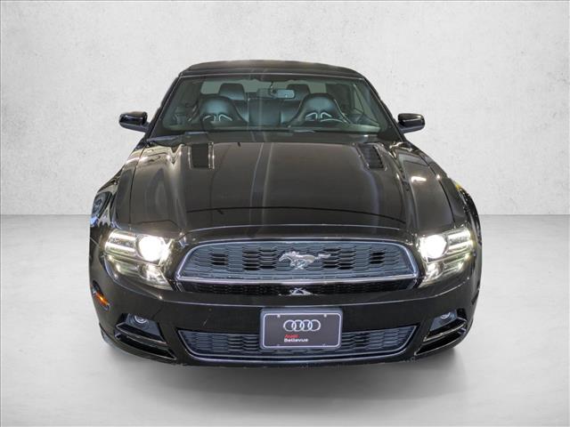 2013 Ford Mustang GT Premium Convertible photo 2
