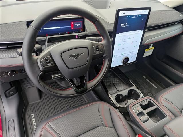 2025 Ford Mustang Mach-E Premium photo 3