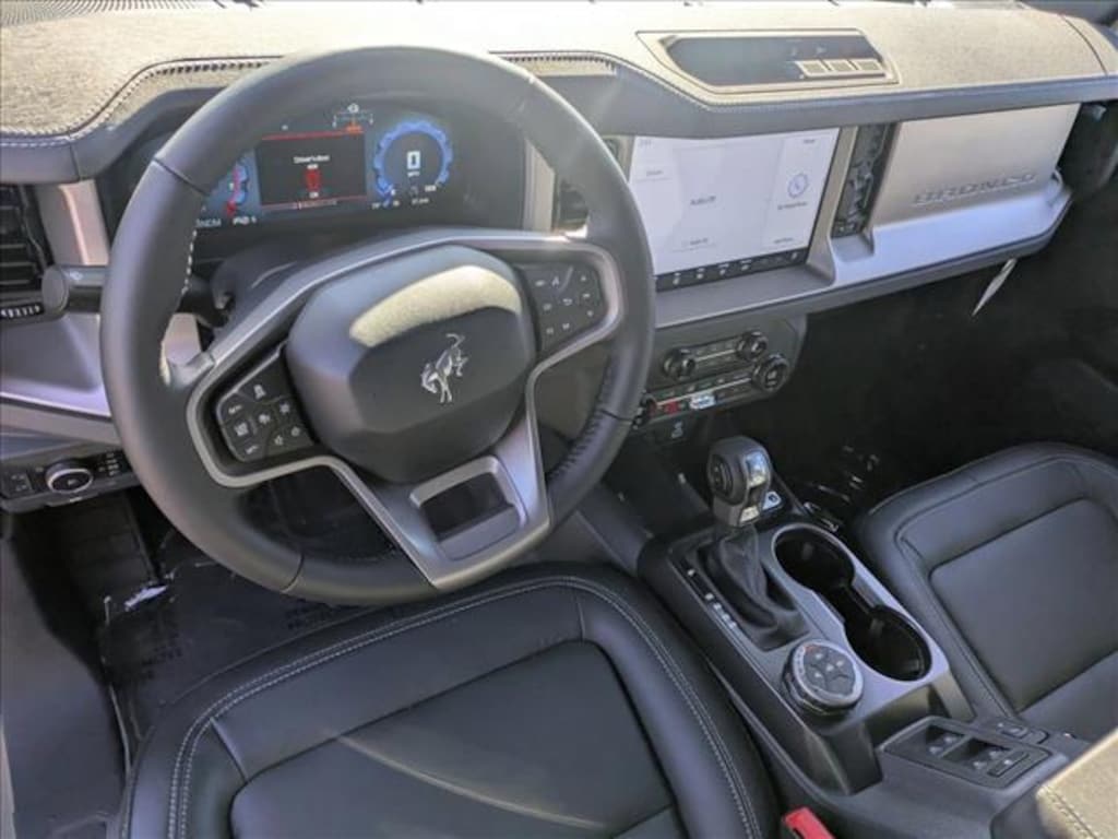 New 2025 Ford Bronco Outer Banks SUV