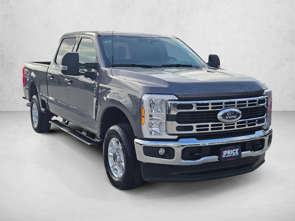 Used 2025 Ford F-250 XLT Truck Crew Cab