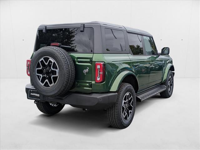 2025 Ford Bronco Outer Banks photo 2