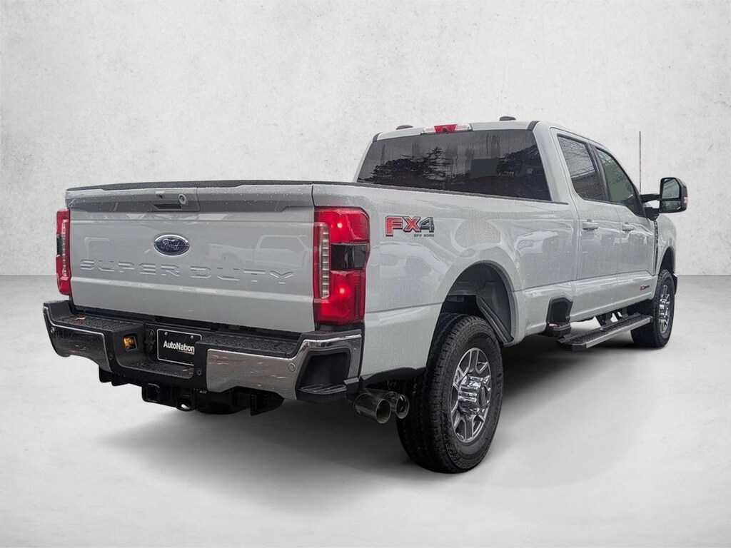 New 2026 Ford F-350 LARIAT Truck Crew Cab