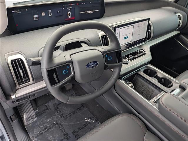 2025 Ford Expedition MAX photo 2
