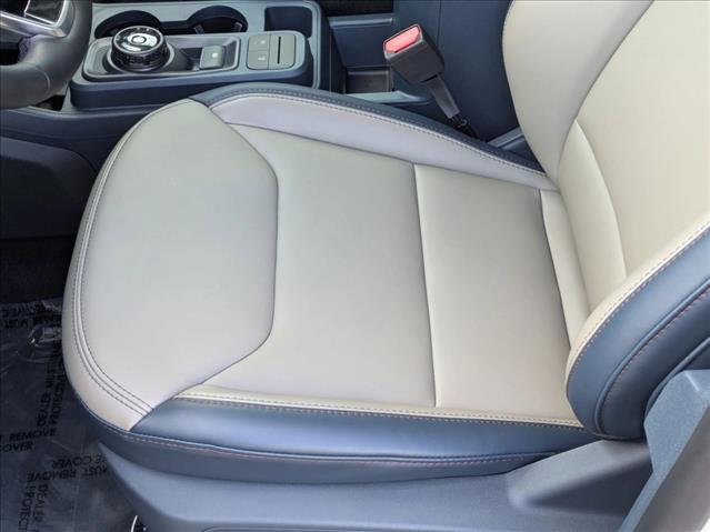 2025 Ford Maverick Lariat photo 4