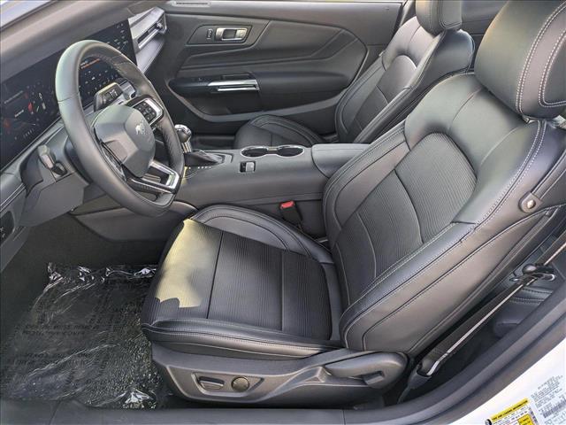 2025 Ford Mustang EcoBoost Premium photo 4