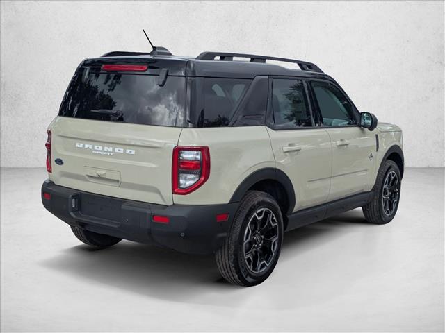 2025 Ford Bronco Sport Outer Banks photo 2