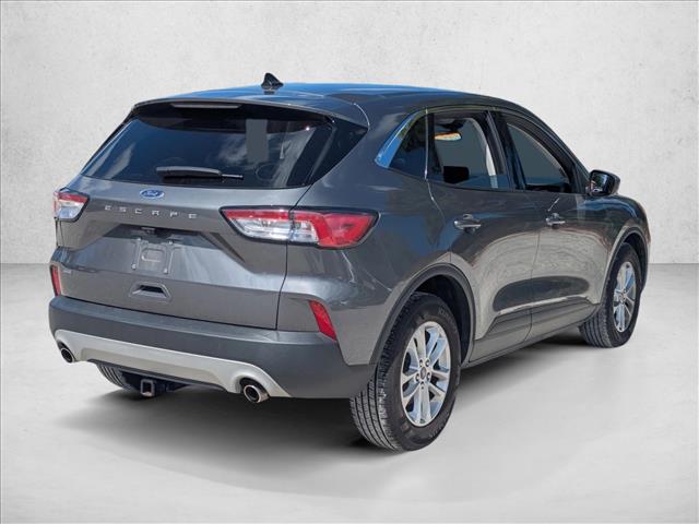2022 Ford Escape SE photo 2