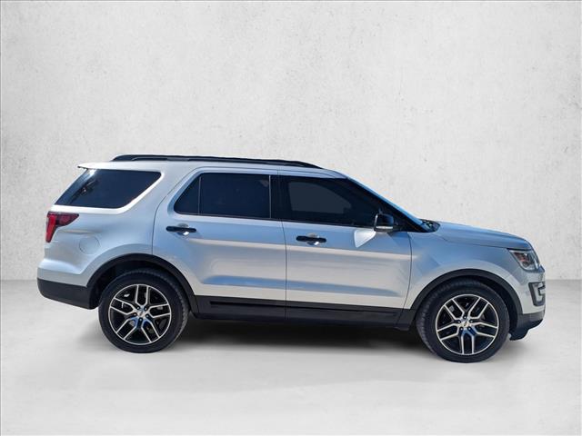 2017 Ford Explorer Sport photo 4