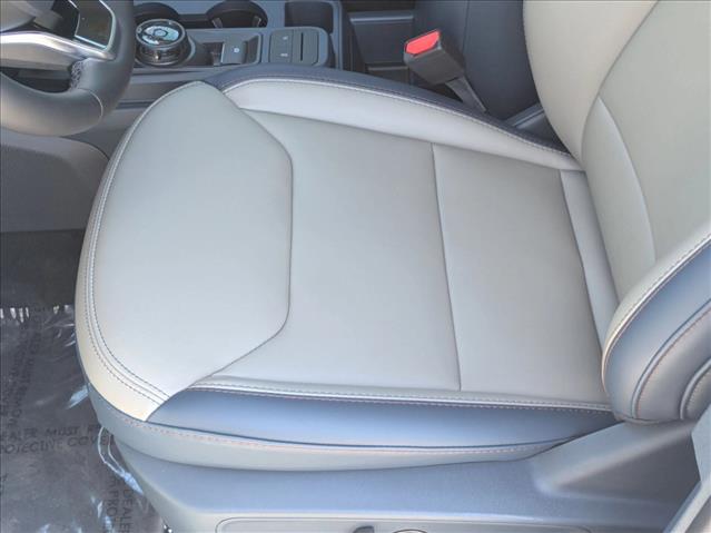 2025 Ford Maverick Lariat photo 4