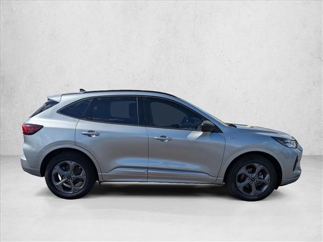 2024 Ford Escape ST-Line photo 4