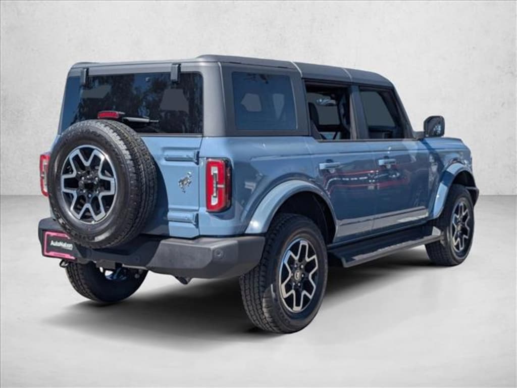 New 2025 Ford Bronco Outer Banks SUV
