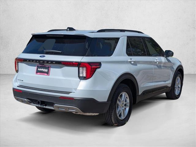 2026 Ford Explorer photo 2