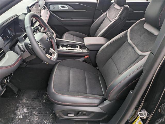 2025 Ford Explorer ST photo 2
