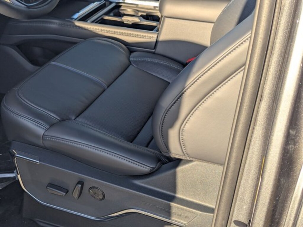 New 2026 Ford F-250 Platinum Truck Crew Cab