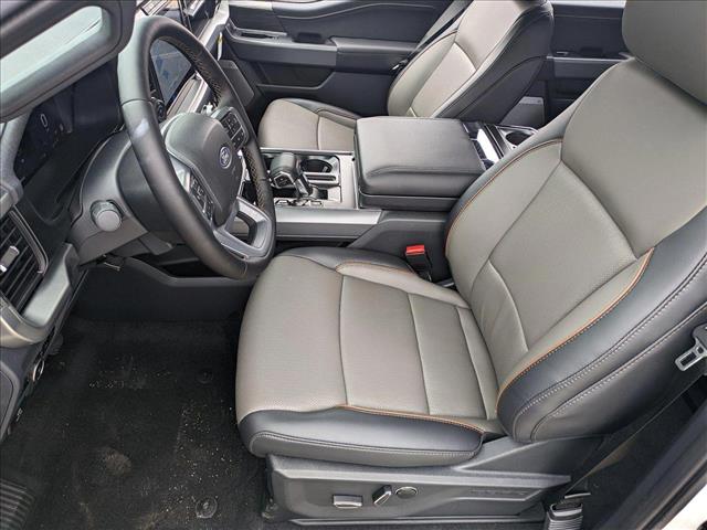 2025 Ford F-150 Lariat photo 4